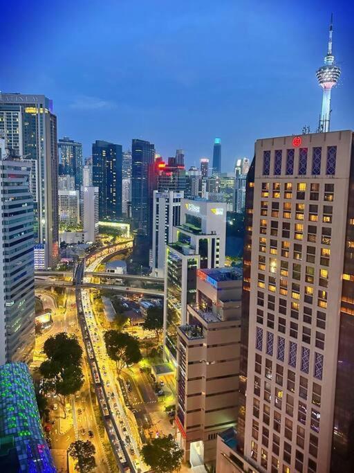 Q2 2-4pax Monorail-pavilionkl Bukit Bintang Klcc *